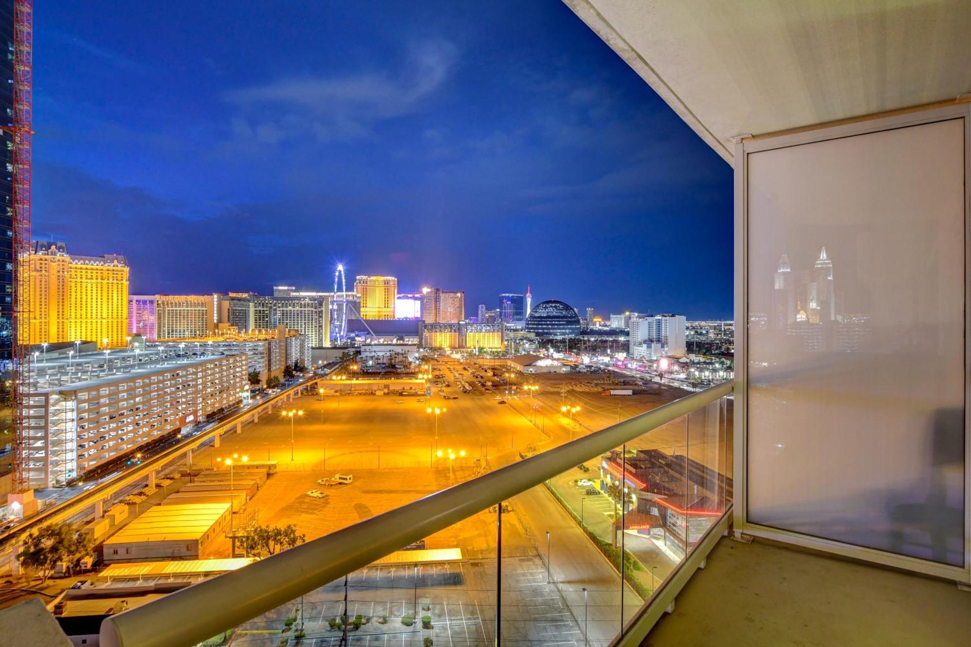 Balcony Strip View Suite * Mgm Signature Tower 3 Las Vegas Bagian luar foto