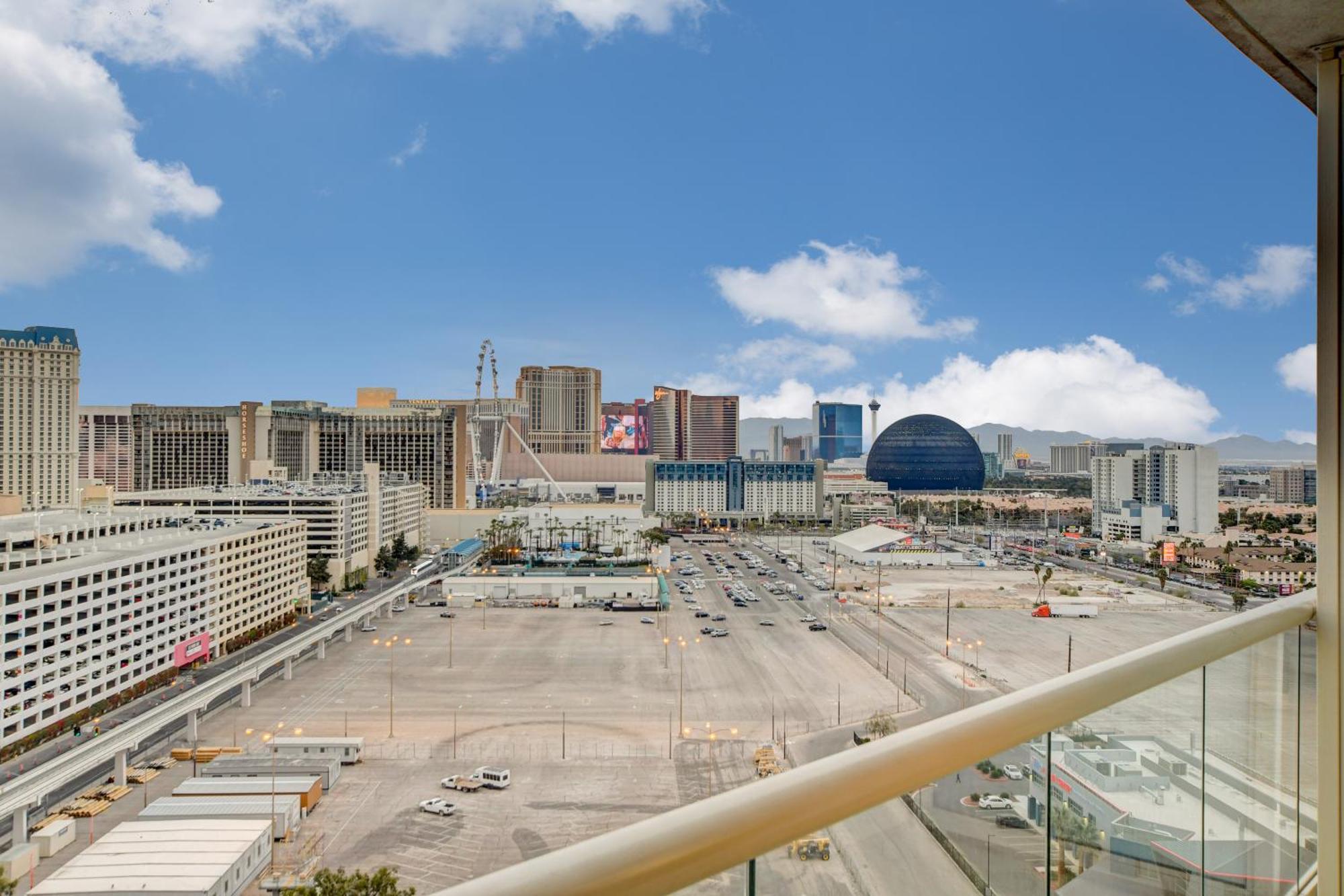 Balcony Strip View Suite * Mgm Signature Tower 3 Las Vegas Bagian luar foto
